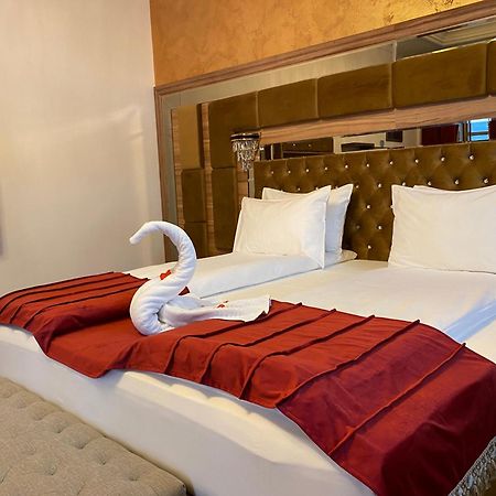 Vila Imperial One Luxury Boutique Hotel Fagaras Ngoại thất bức ảnh