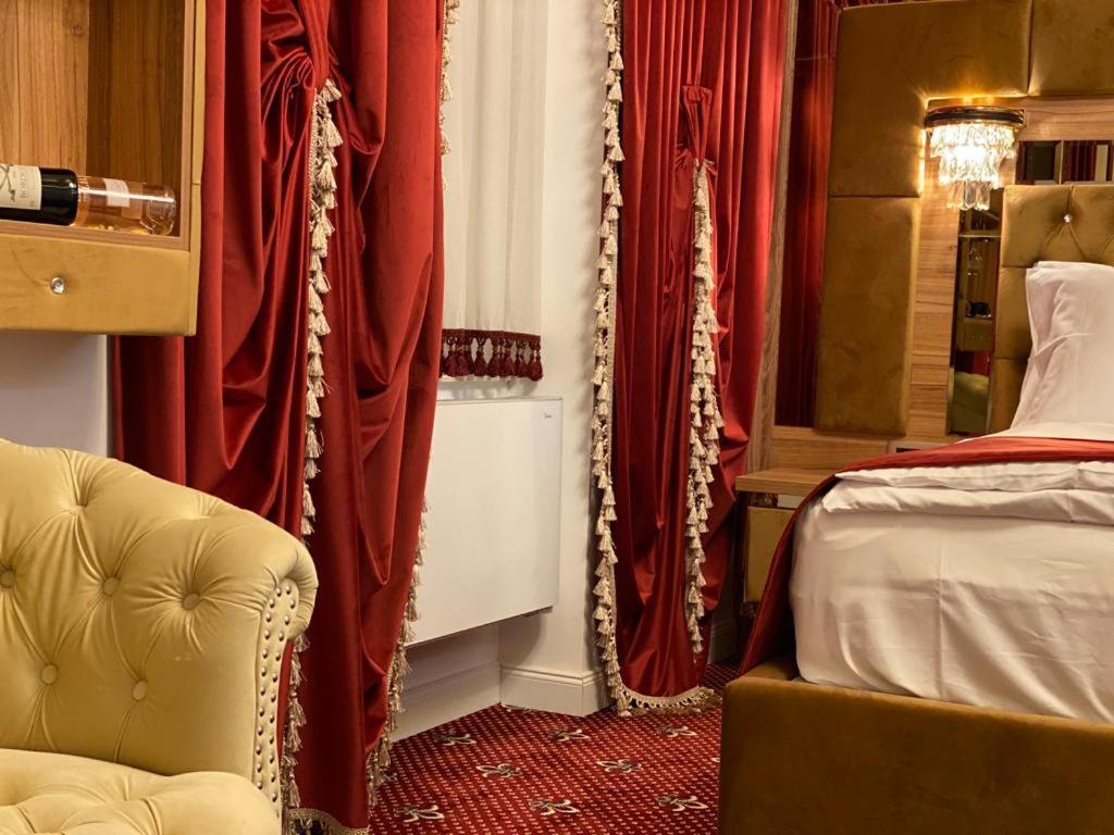 Vila Imperial One Luxury Boutique Hotel Fagaras Ngoại thất bức ảnh