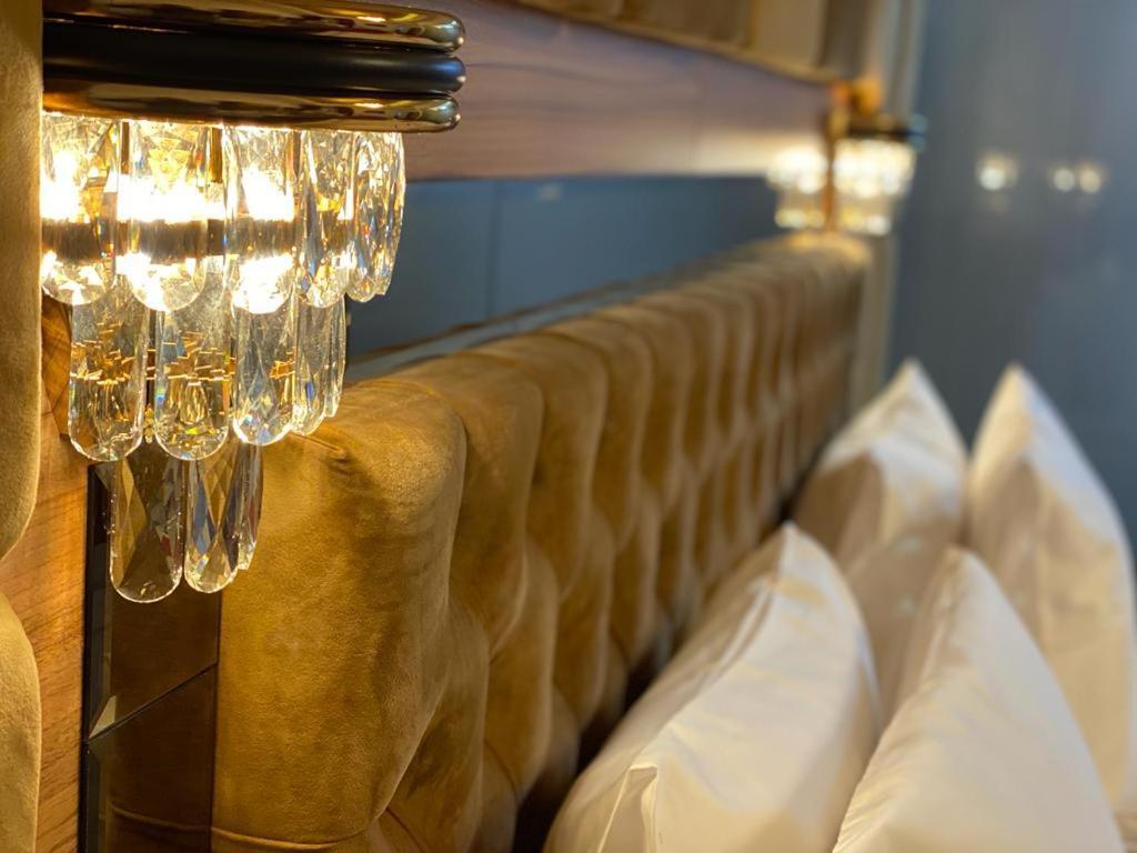 Vila Imperial One Luxury Boutique Hotel Fagaras Ngoại thất bức ảnh