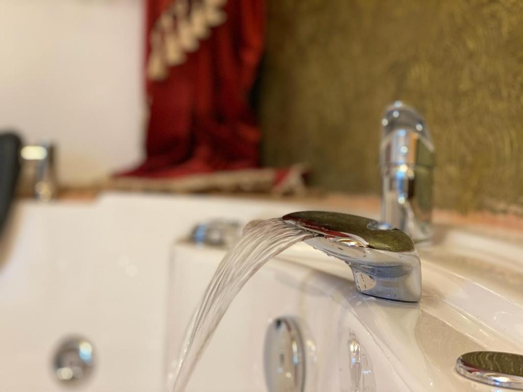 Vila Imperial One Luxury Boutique Hotel Fagaras Ngoại thất bức ảnh