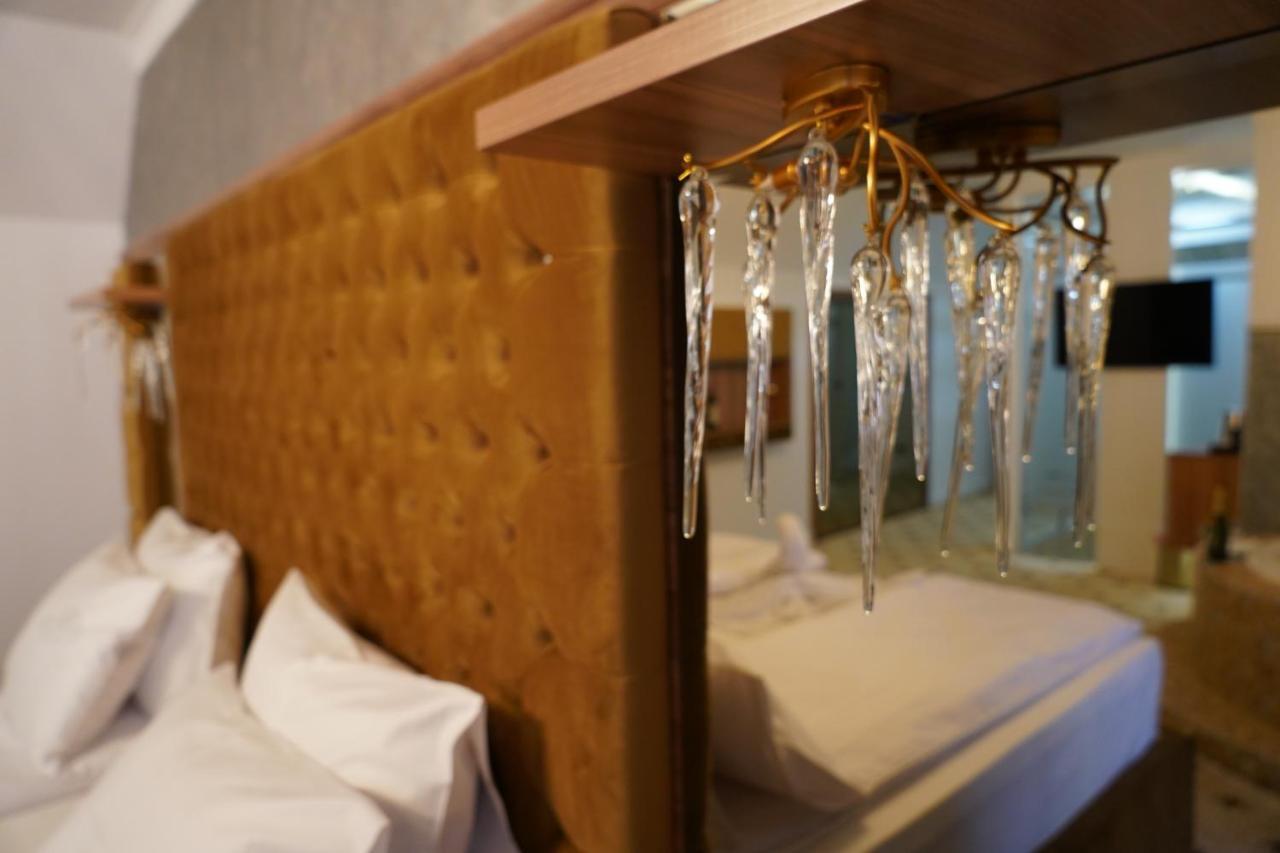 Vila Imperial One Luxury Boutique Hotel Fagaras Ngoại thất bức ảnh