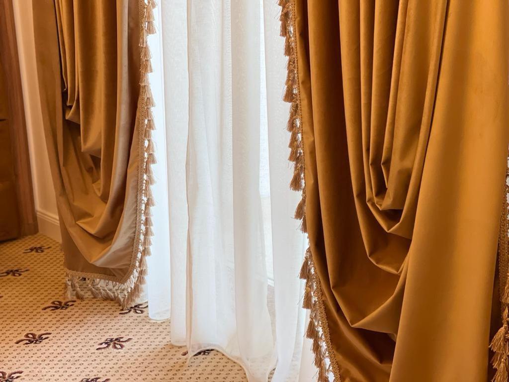 Vila Imperial One Luxury Boutique Hotel Fagaras Ngoại thất bức ảnh