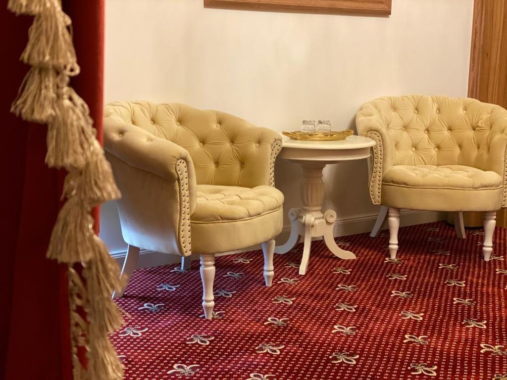 Vila Imperial One Luxury Boutique Hotel Fagaras Ngoại thất bức ảnh