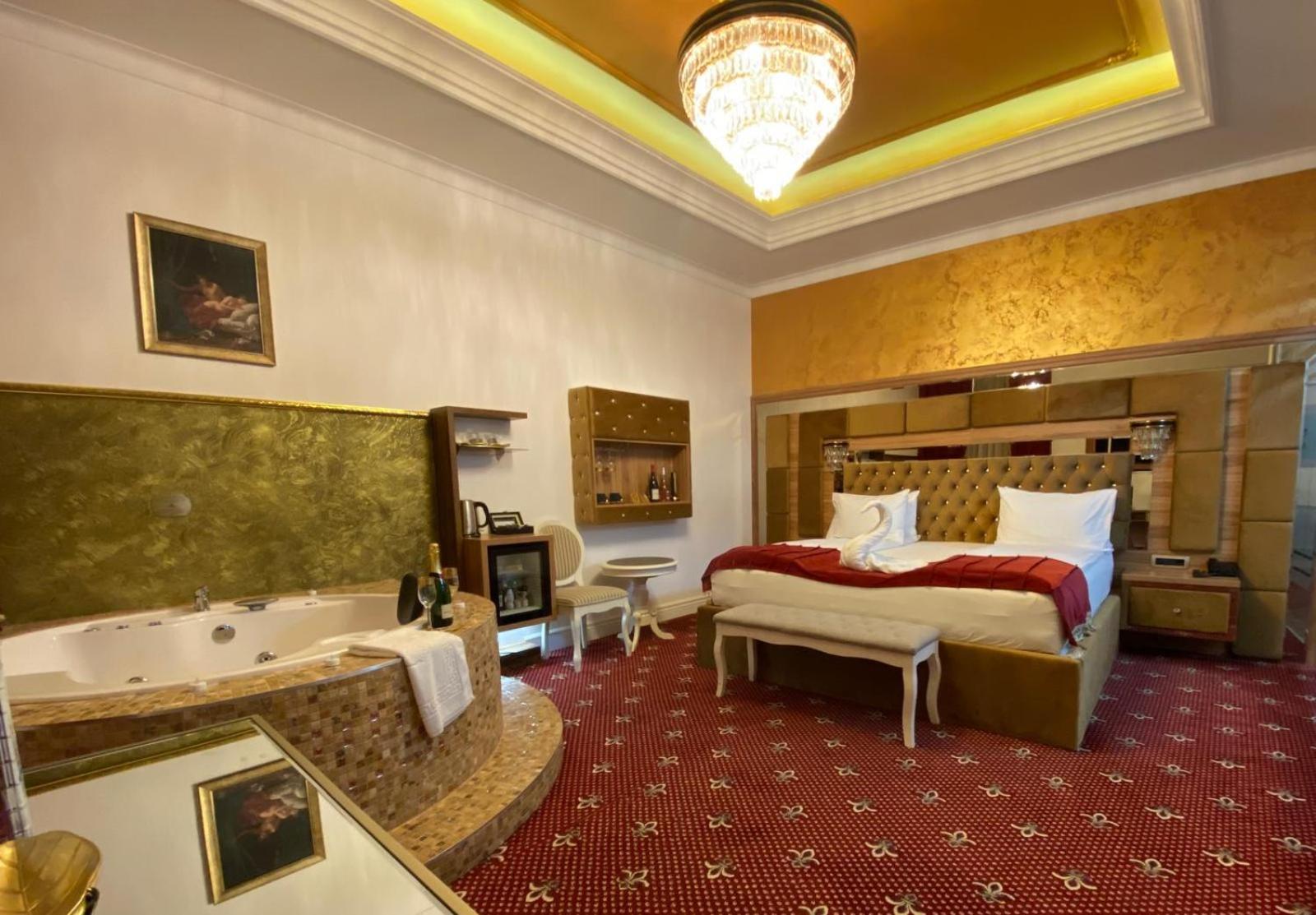 Vila Imperial One Luxury Boutique Hotel Fagaras Ngoại thất bức ảnh